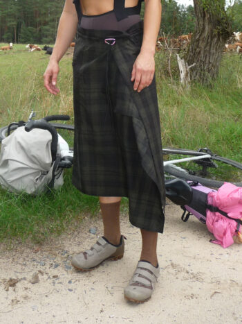 2026 PICNIC SKIRT TARTAN